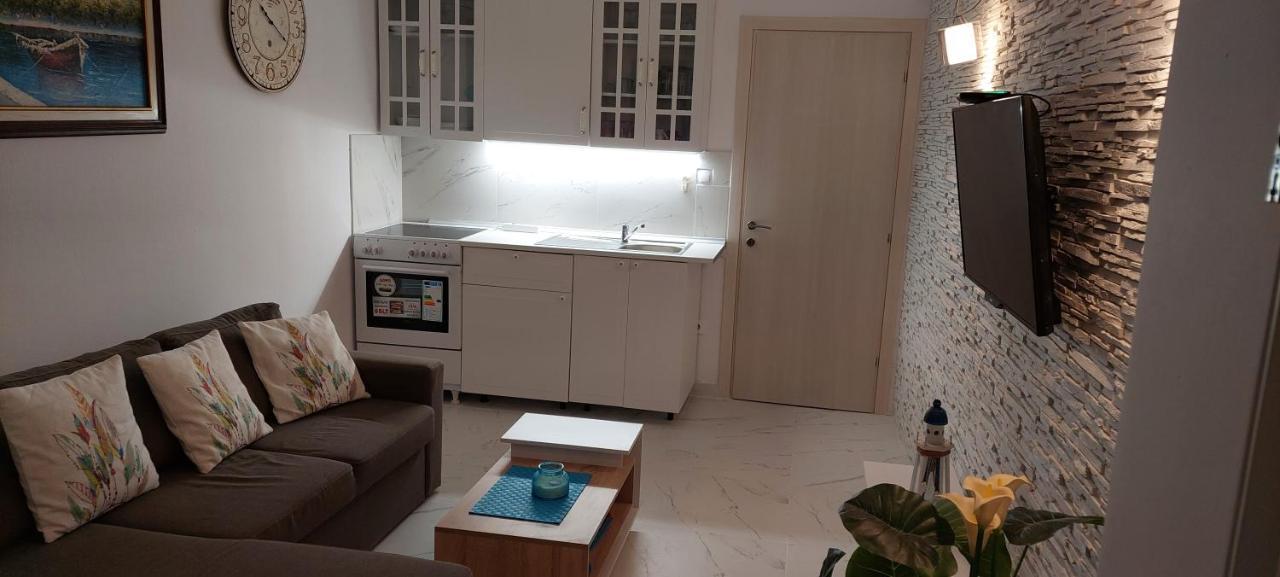 Sea View Perea Apartment Περαία Εξωτερικό φωτογραφία