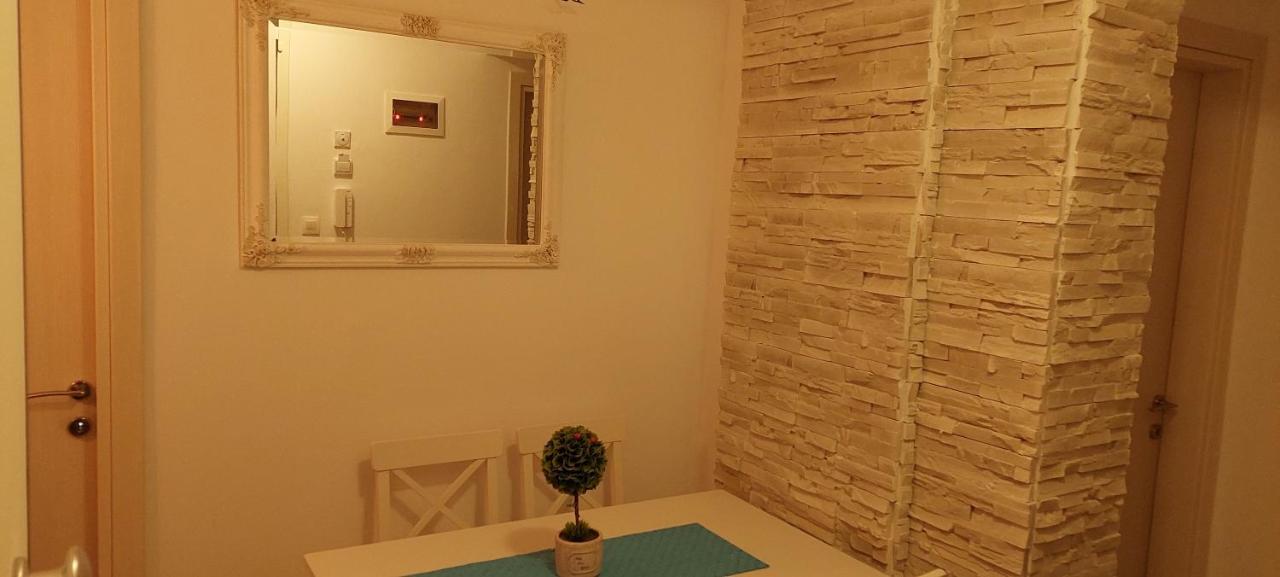 Sea View Perea Apartment Περαία Εξωτερικό φωτογραφία
